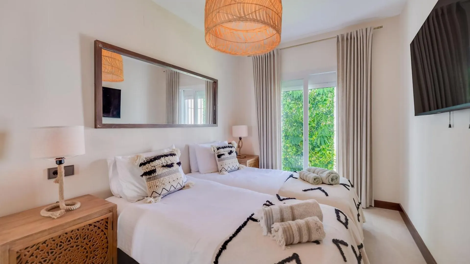 Casa Elegancia - Beach Paradise Marbella Apartment